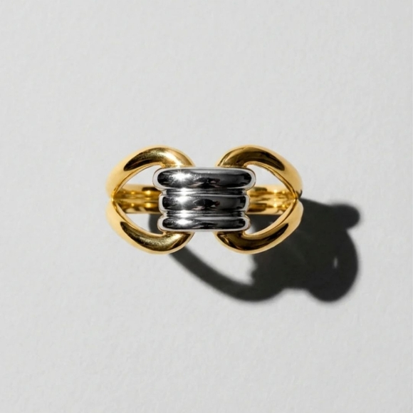 Cage Ring By Oomiay Size 9